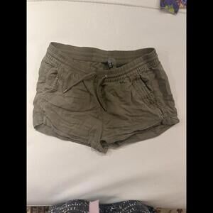 Divided Green Cargo Shorts Size 4